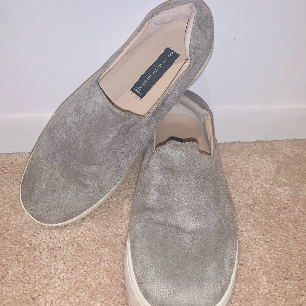 Steve Madden Gills Gray Suede Sneaker - SIZE 9
